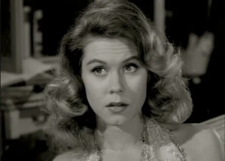 Elizabeth Montgomery Beautiful Witch, Most Beautiful, Bewitched Tv Show, Be...