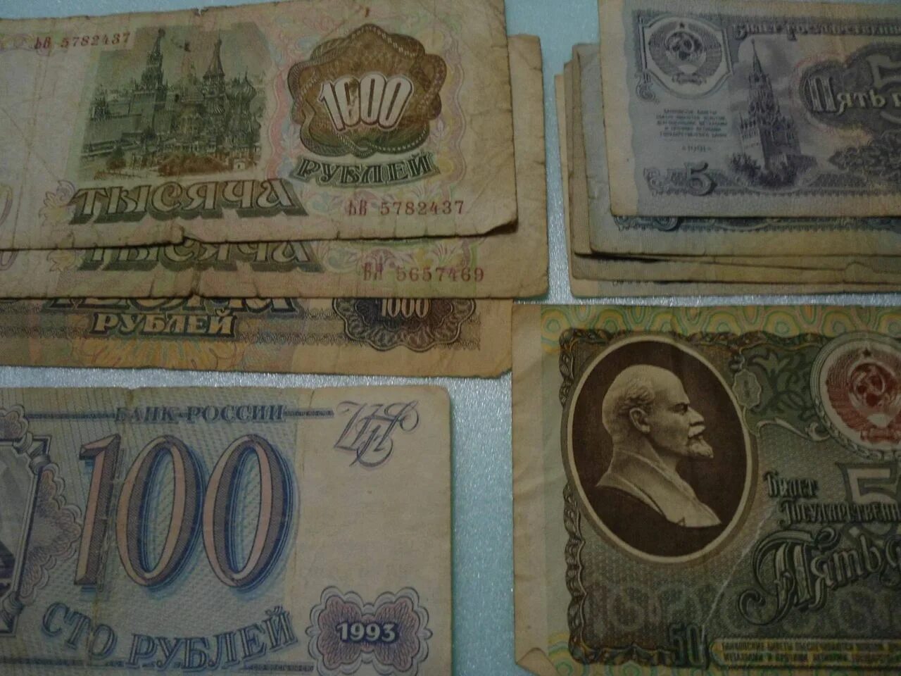 Купюра 100 рублей ссср. Купюра 200 рублей ссср. Банкноты ссср 100 рублей с двух сторон. 100 рублей ссср 1961. 100 рублей ссср 1961.