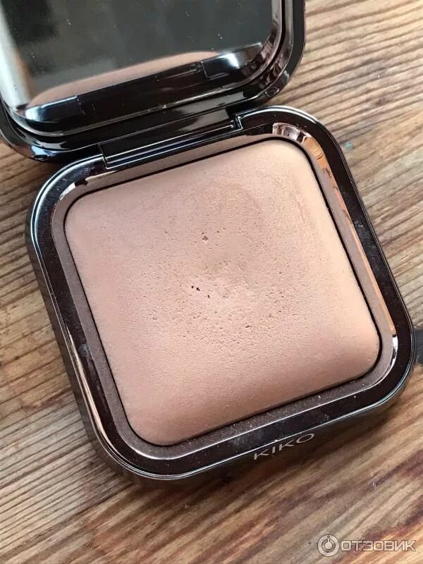 Kiko radiant fusion baked powder. Пудра kiko milano radiant fusion. Пудра кико 02. Пудра kiko milano radiant fusion свотчи. Kiko radiant fusion baked powder.