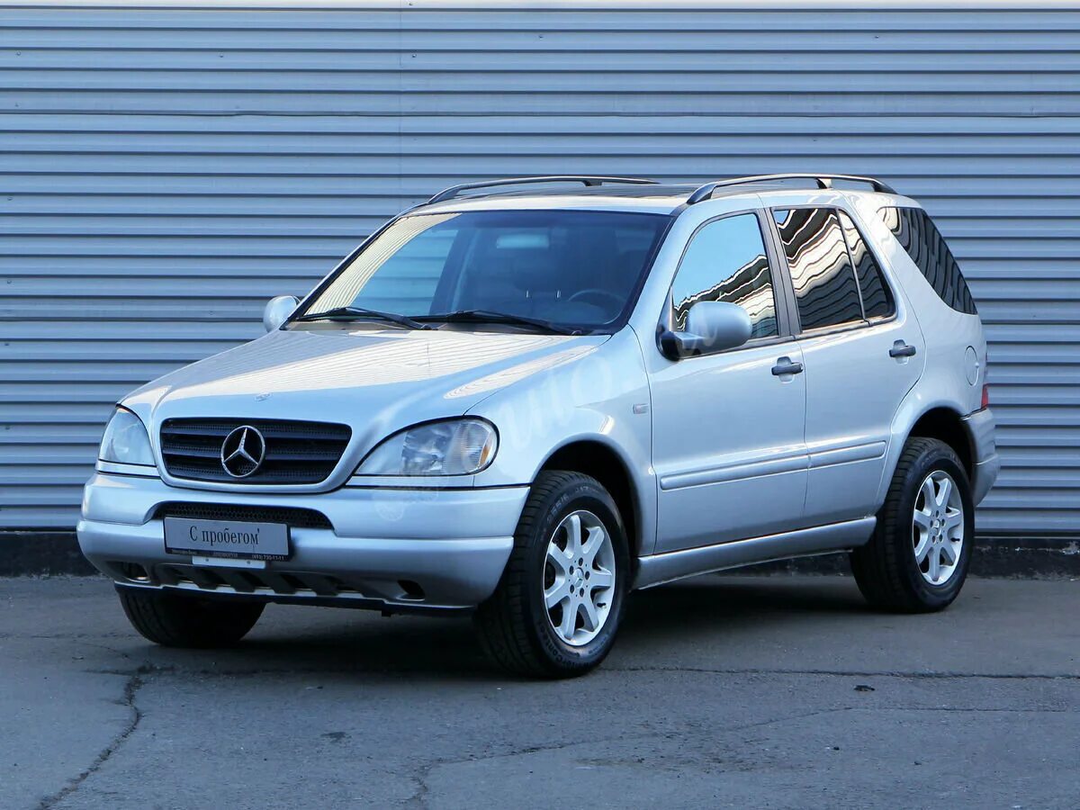 Mercedes-benz m-класс 4. Mercedes w163 brabus. Мерседес внедорожник 2000. Мерседес 2001 года джип. 1999 ml tarmaznoy lagushka.