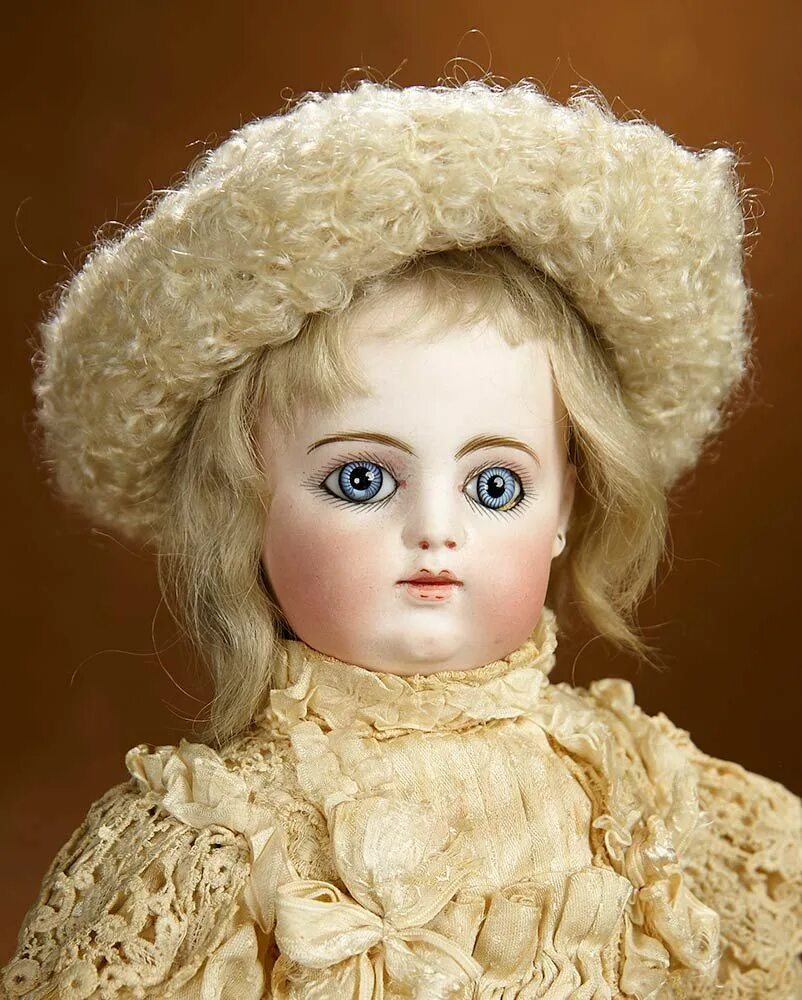 Купить куклу старую. Антикварные куклы Полишинель Франсуа Готье. Антикварные куклы Готье клеймо. Французские Антикварные куклы. Старинные французские куклы.