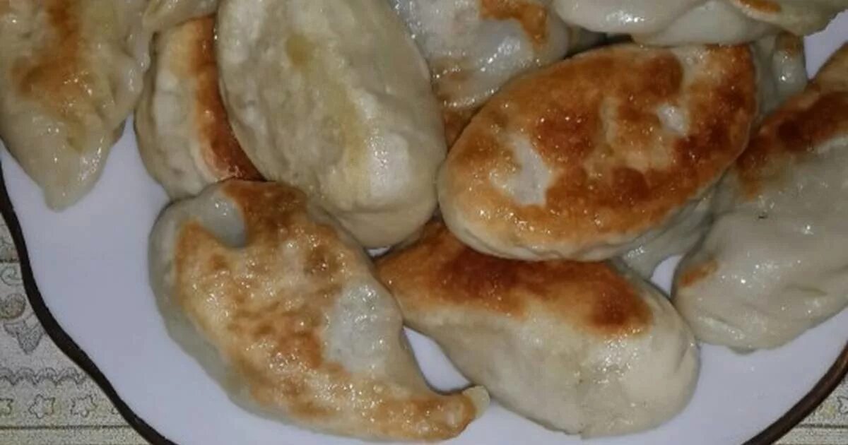 Как жарить вареники на сковороде. Курзе. курзе замороженные. жареные курзе. жареные вареники.