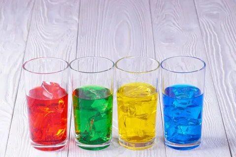 Вода окрасилась в синий цвет