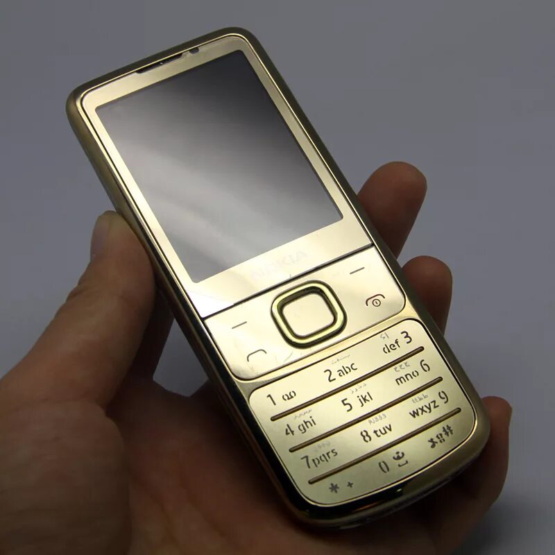 Купить нокиа 6700 оригинал. Nokia 6700c. Nokia 6700 Classic Gold. Нокиа 6700 золотой. Nokia 6700c Gold.