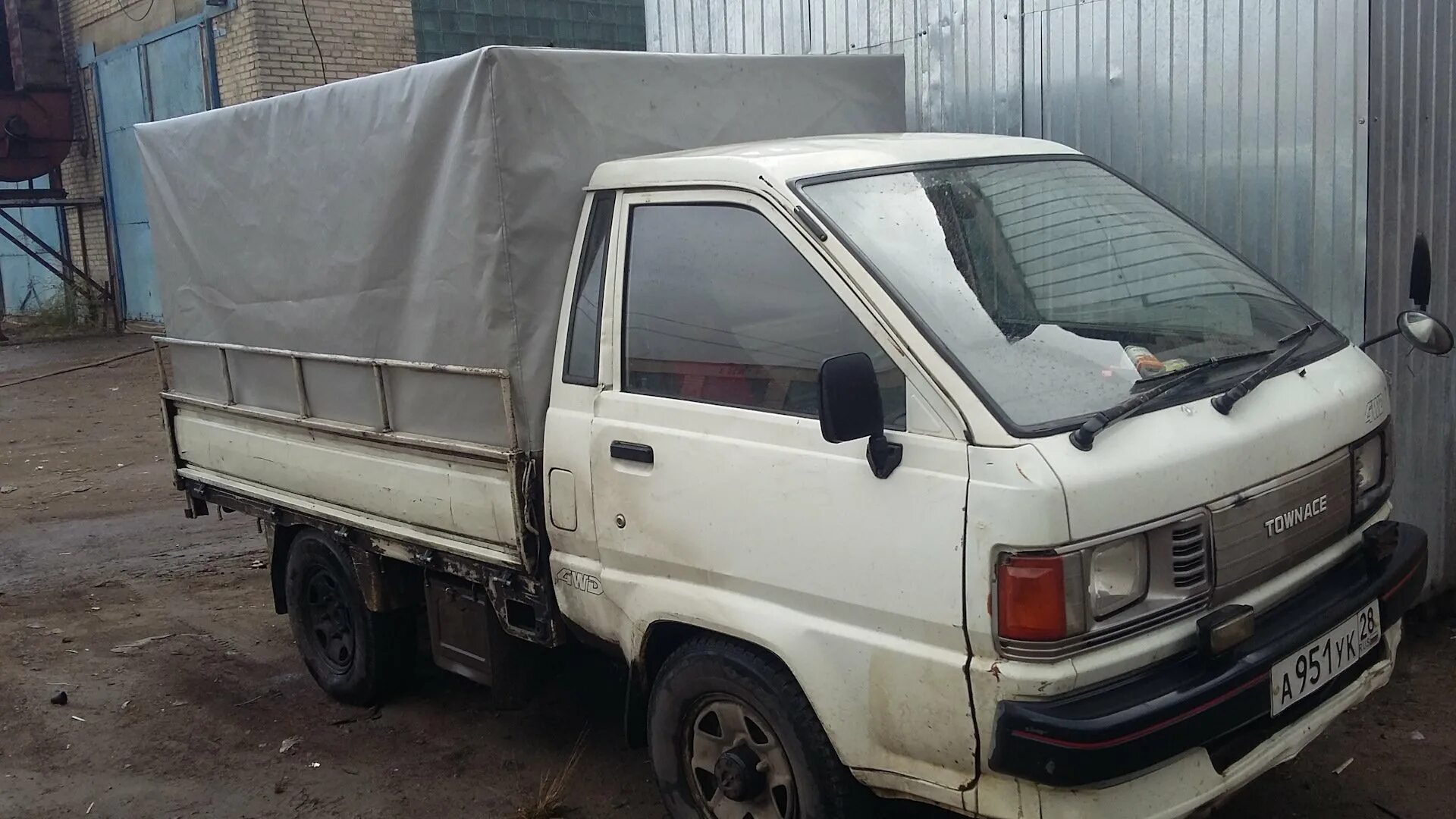 Грузовик тойота приморский край. Toyota Lite Ace Truck 4wd 2005. Toyota Town Ace Truck 4wd. Toyota Lite Ace Truck 4wd. Тойота Таун айс грузовик 4 ВД.