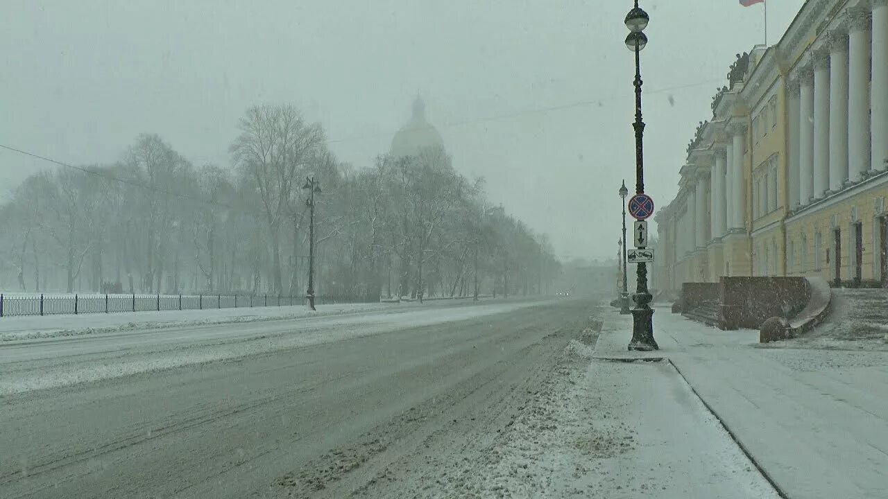 Москва питер снег. Ночной питер зимой. Санкт-петербург снег. Оттепель питер. Снегопад в спб.