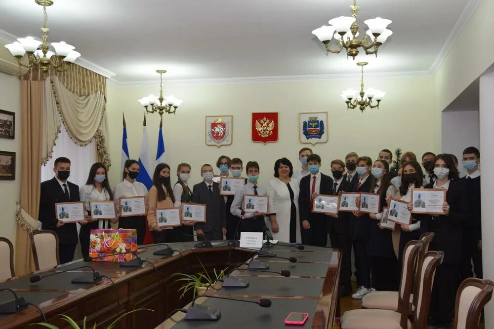 Крымская гимназия интернат для одаренных детей танковое. Школа для одаренных детей симферополь. Гбоу рк крымская гимназия-интернат для одаренных детей. Одаренная школа симферополь. Крымская гимназия интернат.