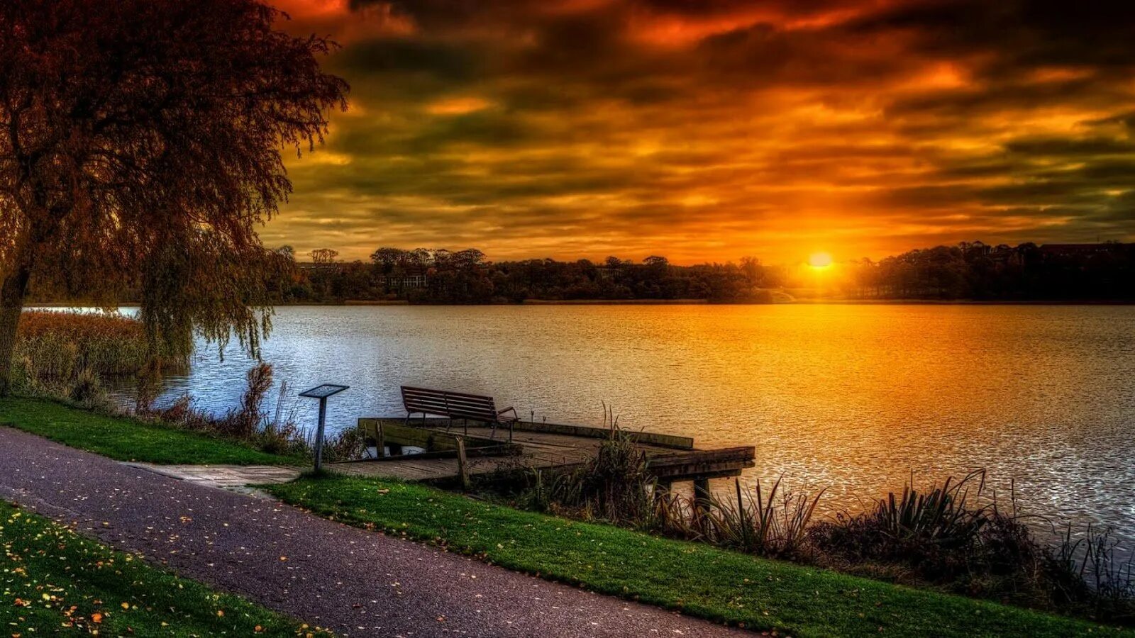 Вечер evening. Вечерний закат. осенний закат. красивый вечерний пейзаж. природа вечер.