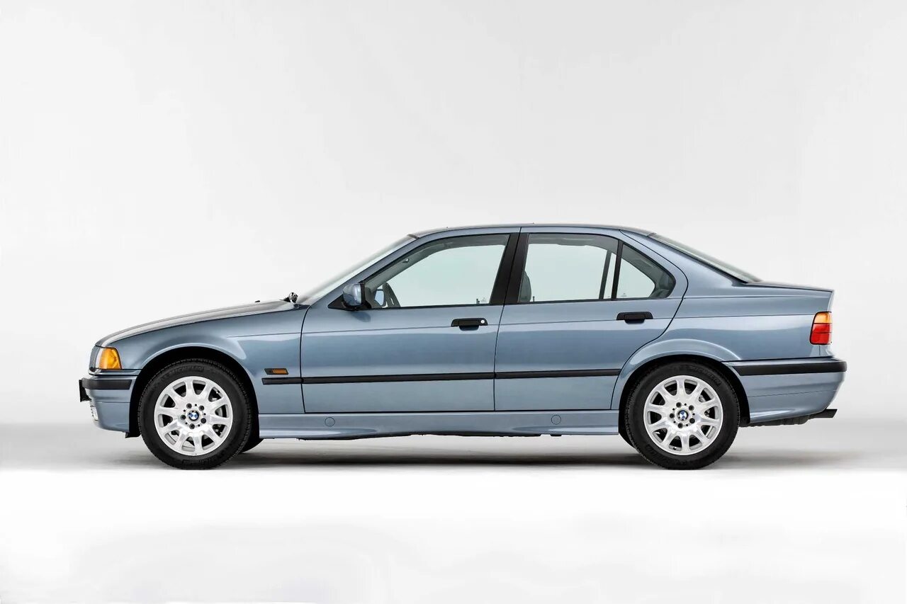 BMW e36 sedan. BMW 3 e36 sedan. BMW e36 323i. BMW 3er III (e36) 1990 - 2000. E side