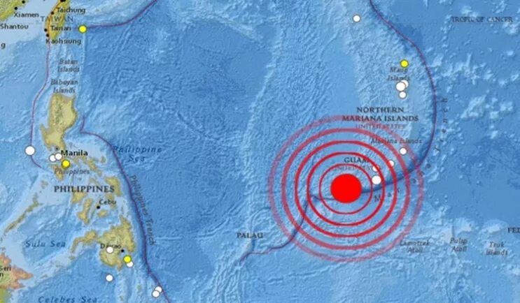 26 августа 2012 года в тихом океане. Эпицентр землетрясения в тихом океане. Карта землетрясений в тихом океане. ЦУНАМИ В тихом океане карта. Эпицентр землетрясения в океане.