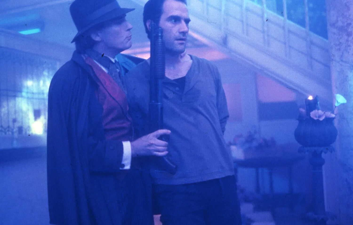 Киборг 2. Киборг 2: стеклянная тень (1993). билли драго киборг 2. казелла «каш» риз («киборг 2: стеклянная тень»).