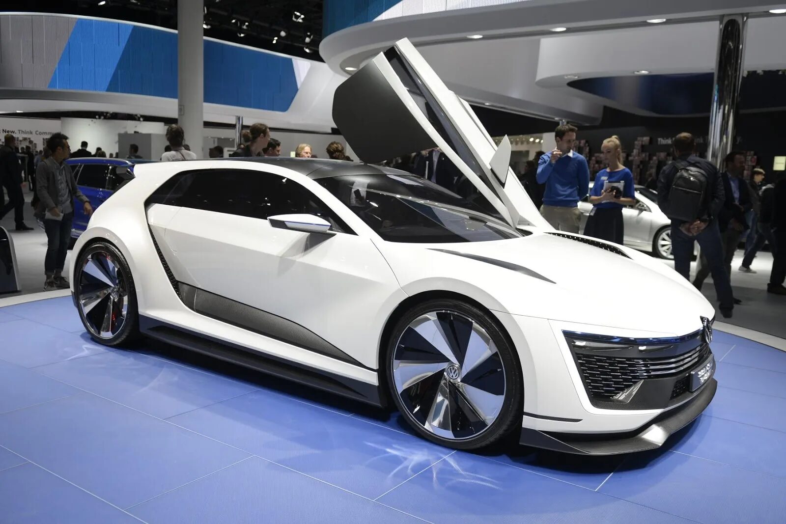 M concept sport. Volkswagen Golf Sport 2020. Фольксваген концепт 2020. Концепт кар Volkswagen. Volkswagen Sport Concept.