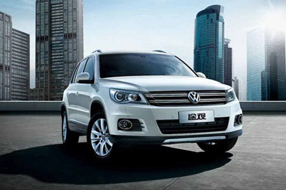 Купить китайский фольксваген. Volkswagen Tiguan China. Volkswagen Tiguan китайский. Tiguan Volkswagen в Китае. Фольксваген Тигуан для Китая.