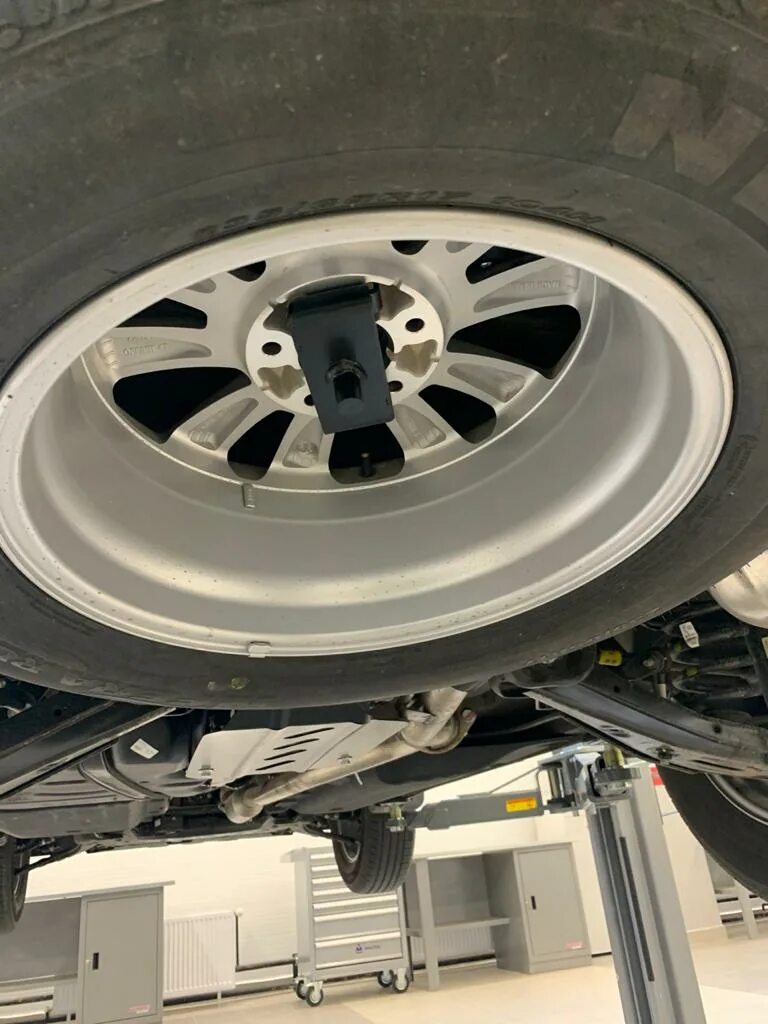 защита запасного колеса 2123. кия соренто запасное колесо r20. защиты запасного колеса нива тревал. защита запасное колесо. защита запасное колесо.