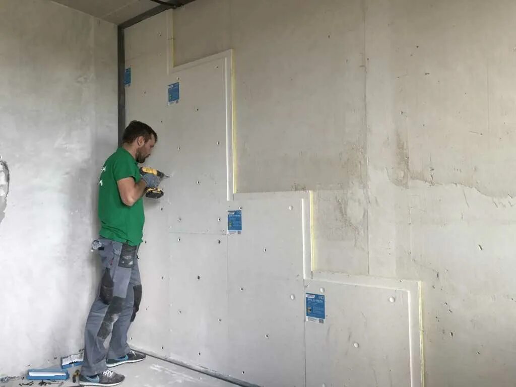 Материал для перегородок. Внутренняя отделка квартир. Перегородка гипсокартон. Гкл перегородка 362. Комната до ремонта.