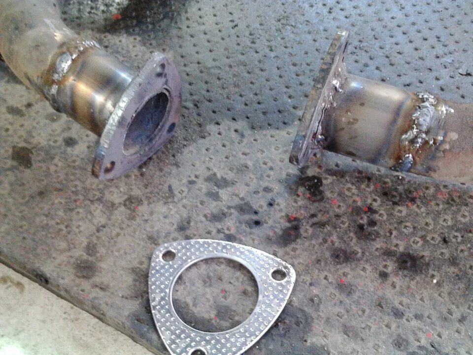 Муфта глушителя соединительная jeep grand cherokee 4,7. Фланец для глушителя фланец 2123. Фланец глушителя fn60k. Рем фланец глушителя 45мм. Ремонтный фланец глушителя ваз 2108.