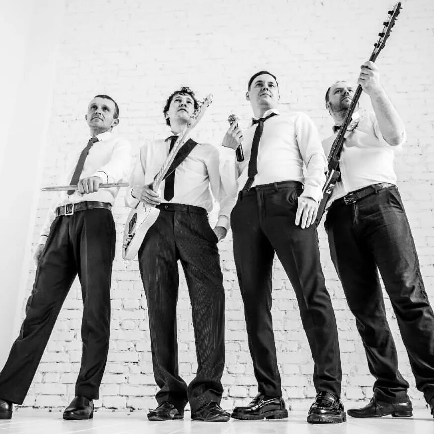 Кавер группа five band. Иконка кавер-группа. Музыкальная группа. D music band. Техно, d'b группа drimis.