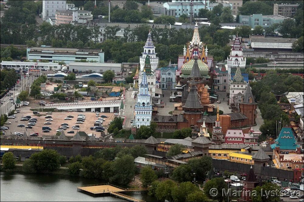 настоящее измайлово. кремль измайлово колокольня. измайловский кремль панорама. вернисаж в измайлово лето. настоящее измайлово.