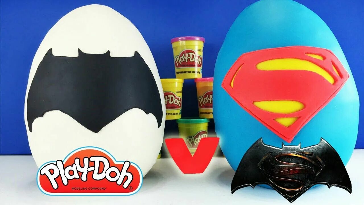 Супермен яйцо. Мягкая игрушка Бэтмен яйцо. DC яйцо с игрушкой. Play Doh Супергерои. Сюрприз супергерои