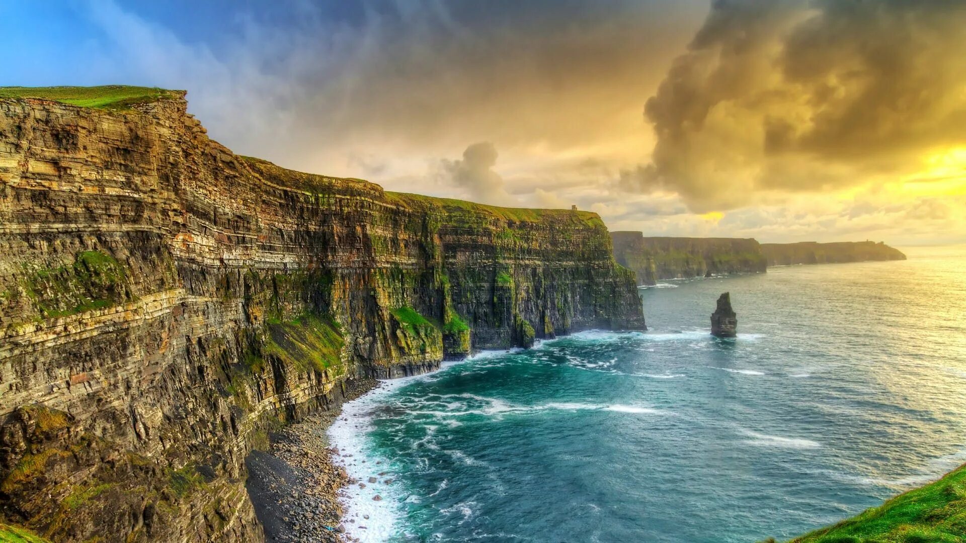 Клиф какого. Скалы мохер, графство Клэр, Ирландия. Cliffs of Moher Ирландия. Утёсы мохер Ирландия. Скалы мохер Ирландия.