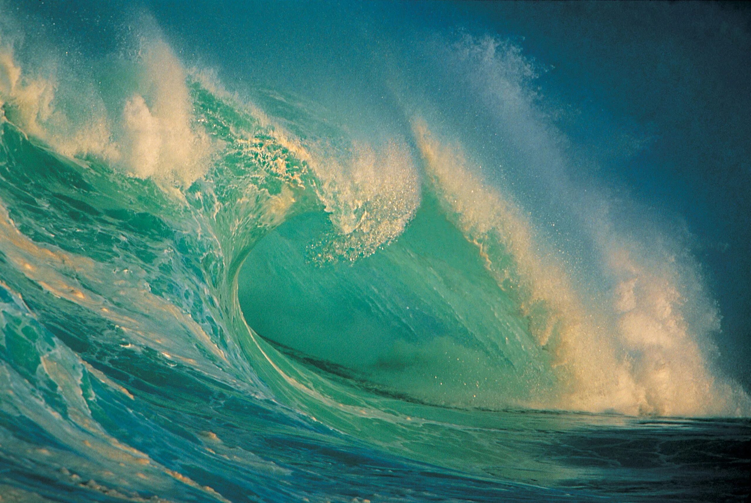 Грешные волны океана. Океан волны. Красивые волны. Море, волны. Изумрудная волна.