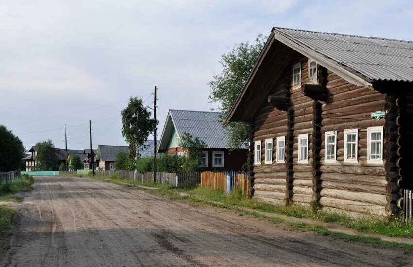 Село сура пинежский район. Поселок Сура Архангельская область Пинежский район. Село Сура Пинежский район Архангельская область. Сура Архангельская область Пинежский.