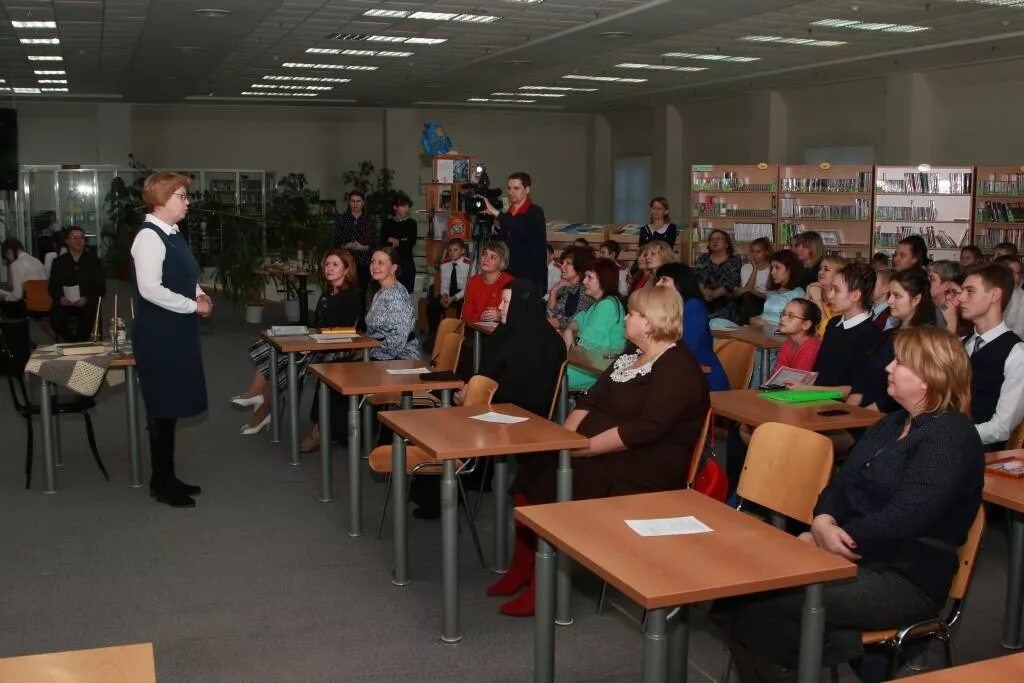 Управление образования администрации города Когалыма. Здание центральной городской библиотеки Когалым. Фото Когалымского образовательного центра. Управление образования когалым