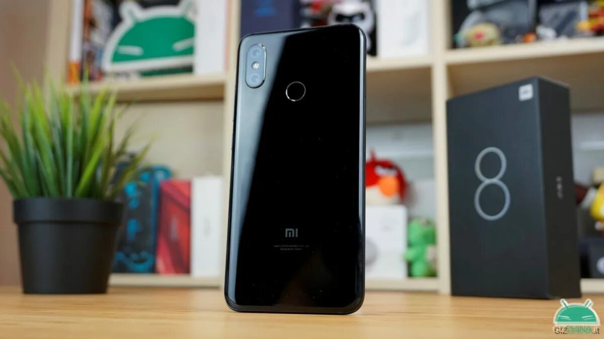 Xiaomi mi 8 сравнение. Смартфон Xiaomi mi 8 6/64gb. Xiaomi mi 8 s. Ми 8 Xiaomi МЭ. Xiaomi 6 64гб.