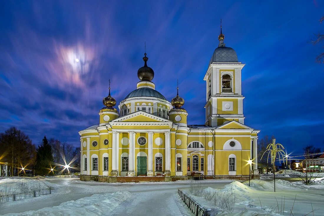 церковь рождества пресвятой богородицы чеховский район. классицизм рязанская церковь. храм в стиле классицизм. спасо-преображенский кафедральный собор (пермь). тверь архитектура.