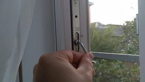 Пластиковое окно не плотно