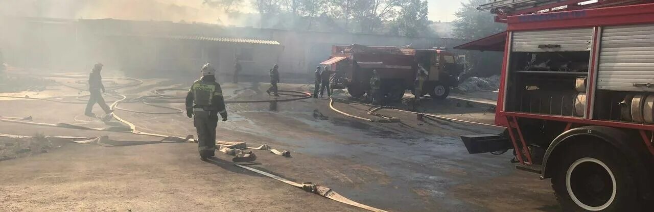 Пожар в аксае. Пожар в аксае. Аксай новости происшествия пожар. Пожар фото. Пожар в аксае сейчас.