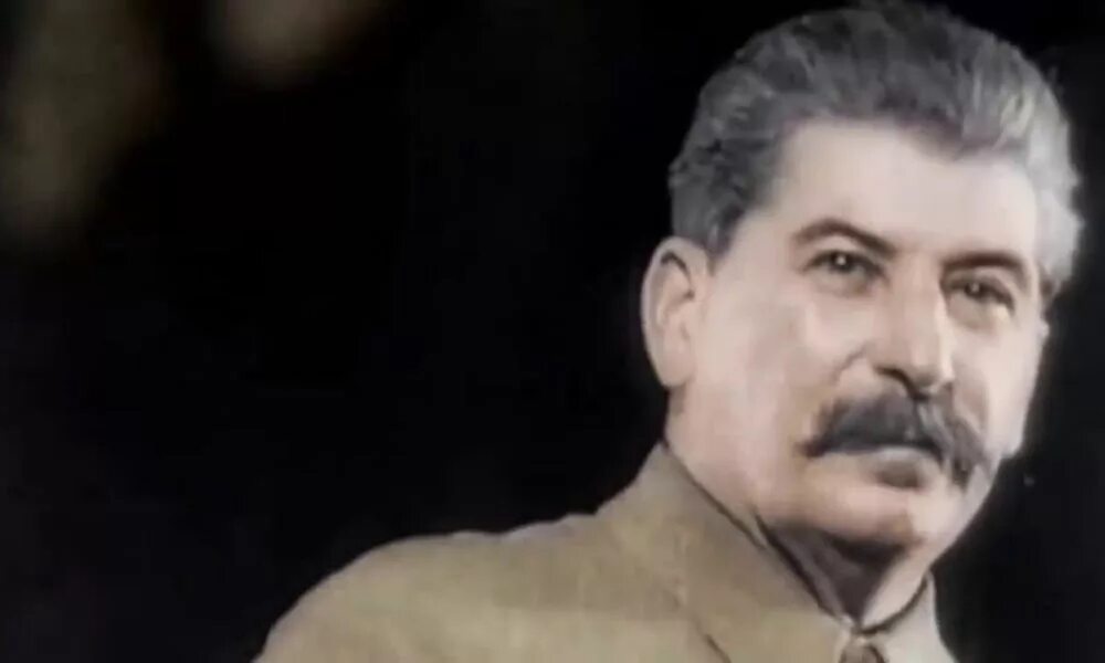 Глаз сталина. Сталин портрет. Сталин триггеред. Сталин иосиф виссарионович фото. Сталин иосиф виссарионович портрет.