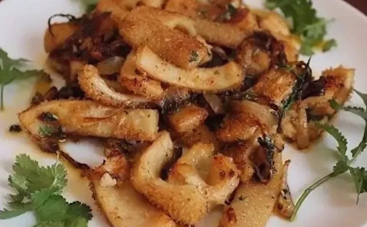 Требуха говяжья жареная. Терюха суп. Allium schoenoprasum лук скорода. Лук-резанец (скорода, шнитт-лук. Требуха говяжья жареная.