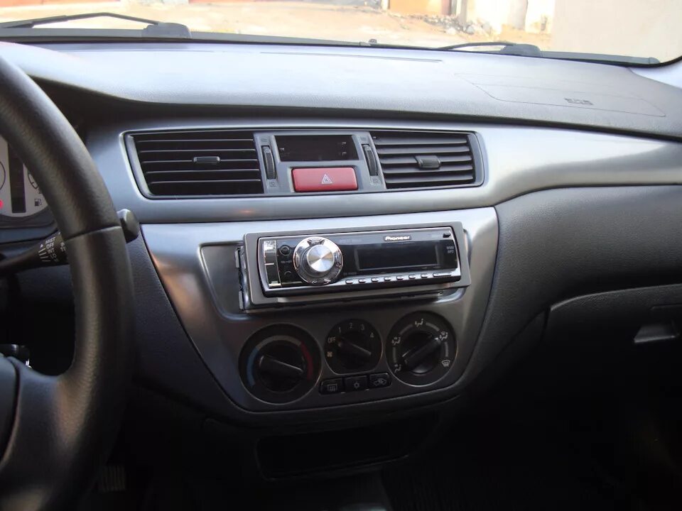 Как снять магнитолу лансер 9 Замена магнитолы. Lancer 9 Mitsubishi Lancer IX, 1,8 л, 2007 года автозвук DRI