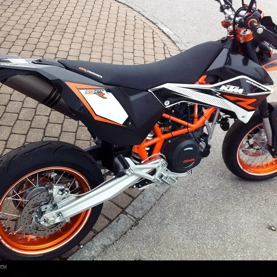 Ktm smc r. Ктм 690 smc. ktm 690 smc r. ктм смц 690. ктм 125 smc r.