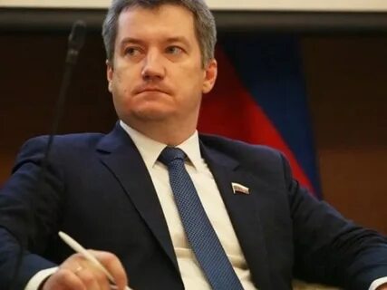 Депутат самолет