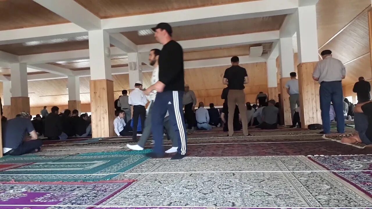Утренний азан в махачкале сегодня 2024. Намаз Гимры. Азан мечеть. Азан (мечеть, Сызрань). Мечеть в Буйнакске азан.