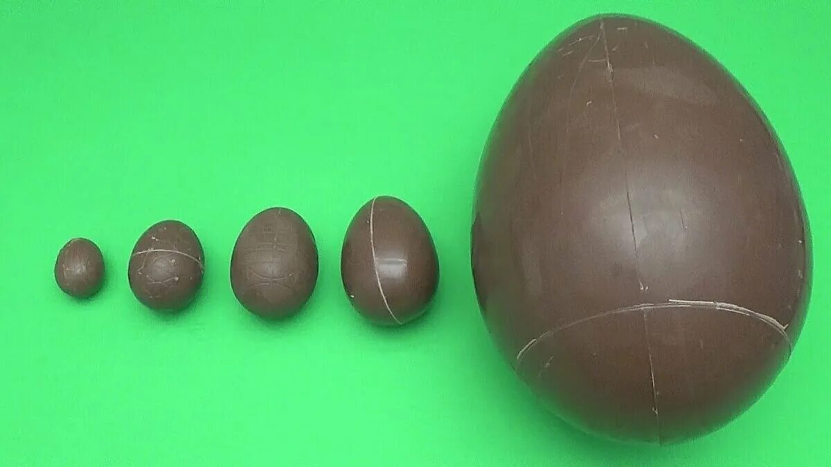 Яйцо стало черным. Гигантское шоколадное яйцо. Шоколадные яйца производители. Форма яйцо большое. Формы для больших шоколадных яиц.
