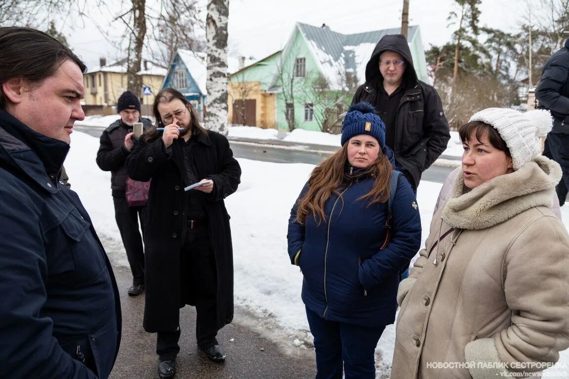 жители сестрорецка. сестрорецк жители. сестрорецк жители. санкт-петербург, курортный р-н, сестрорецк. коммунальная авария в сестрорецке.