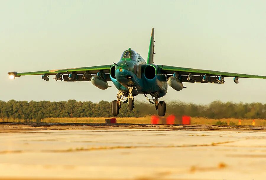 какое имя получил штурмовик су 25. су 25 двухместный. какое имя получил штурмовик су 25. су-25 штурмовик. штурмовик су-25 грач.