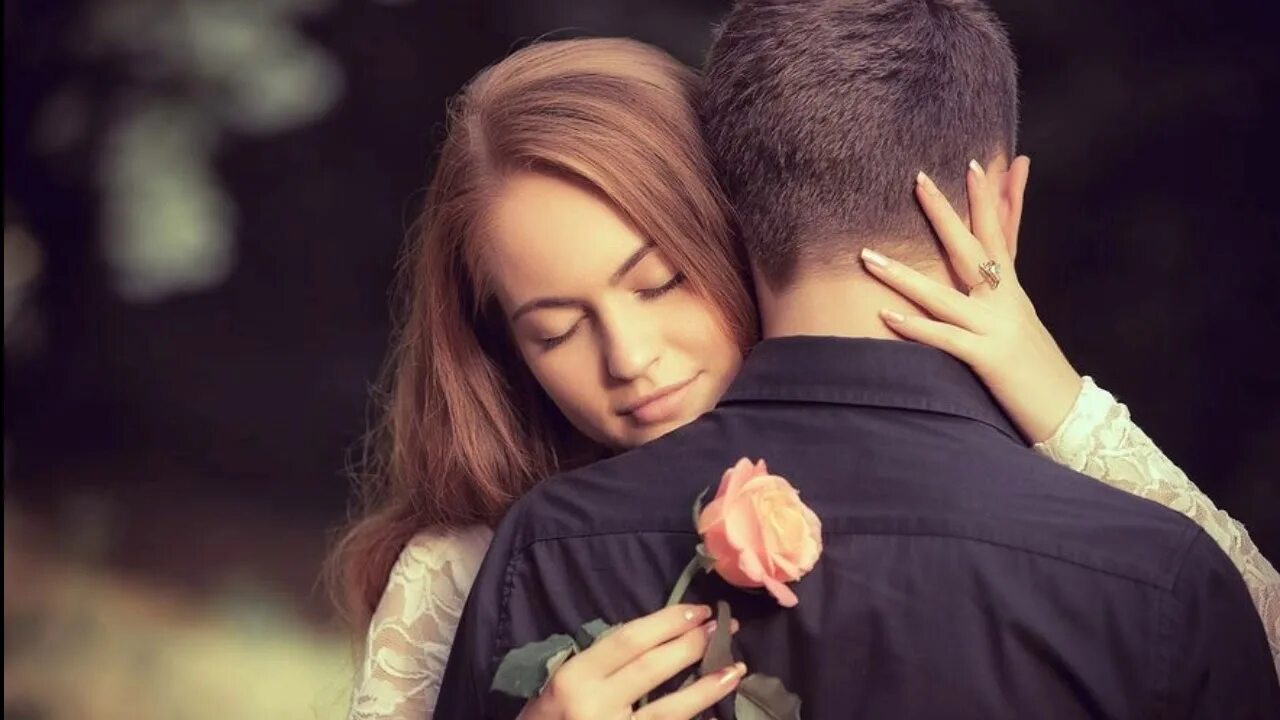 Чужие люди и девушки. Чужие люди и девушки. Чужой ксеноморф любовь. Фото парня и девушки. Чужие люди и девушки.