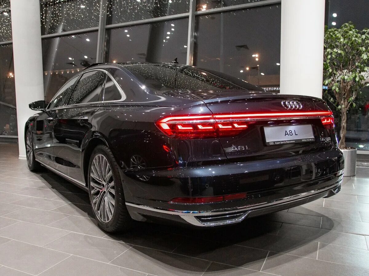 Купить ауди 2019 года. Audi a8 long 2019. Audi a8 long 2018. Ауди а8 Лонг 2022. Audi a8 long 2016.