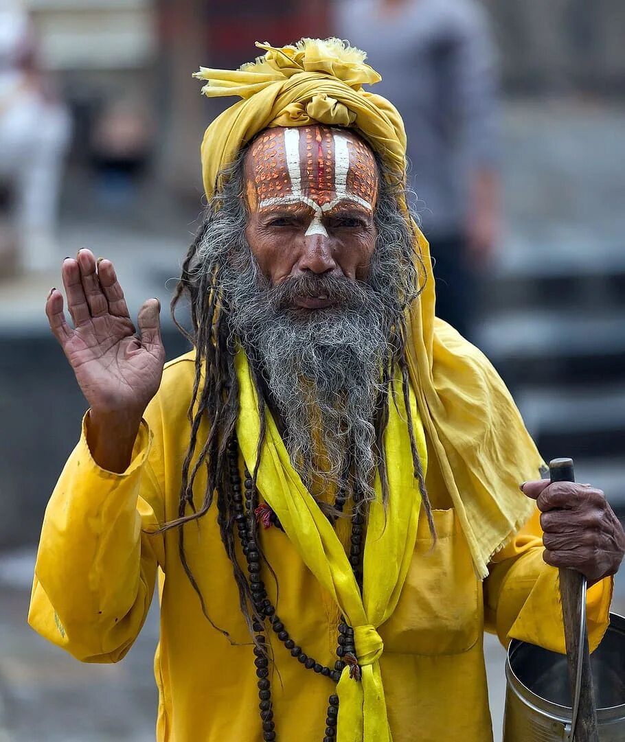 Фото гуру. Индус гуру. Желтый индус. Гуру. Индуисты.