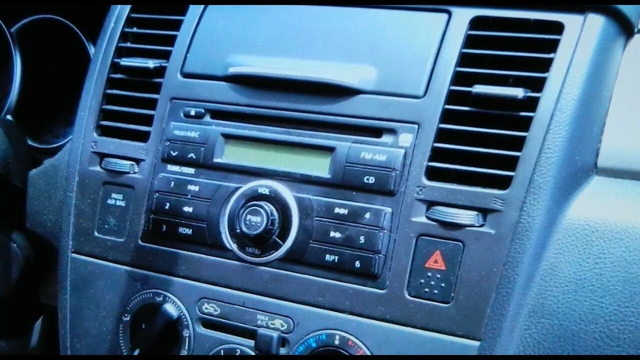 Как снять магнитолу тиида Замена магнитолы на штатную нового поколения Nissan Tiida (1G), 1,6 л, 2007 го