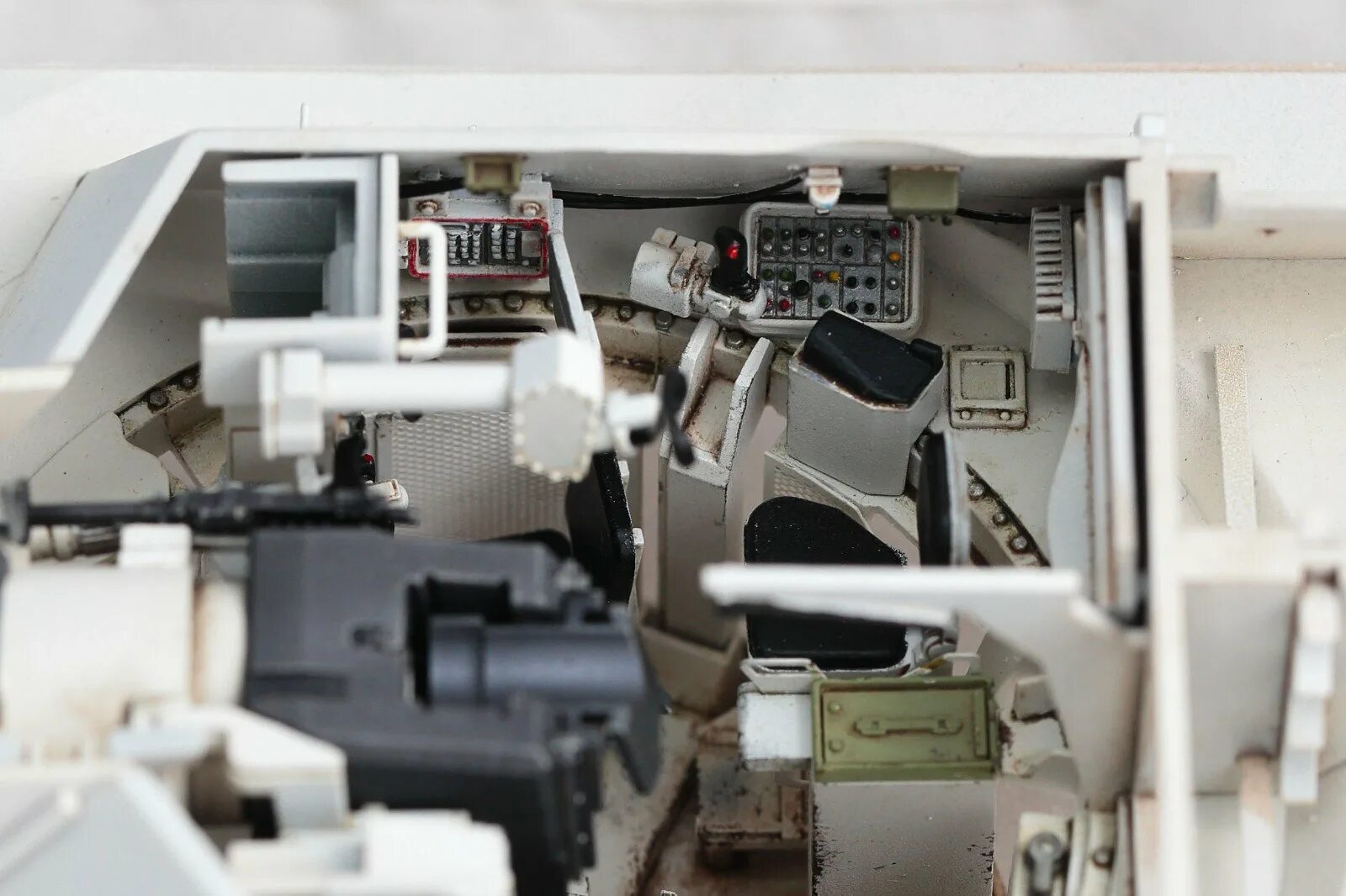 Абрамс изнутри. Rm-5007 m1a1/a2 abrams with full interior rye field model (rfm), 1/35. внутри танка абрамс м1а2. танк m1 abrams внутри. танк m1a2 abrams внутри.