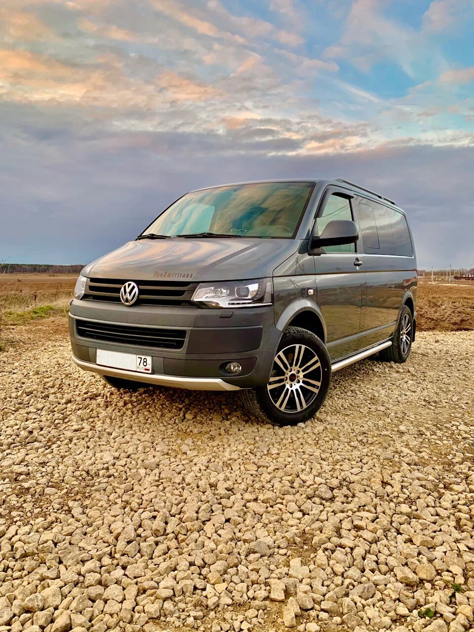 Купить фольксваген мультиван. VW Multivan Panamericana. VW Multivan Panamericana 2021. VW Multivan t5. VW Transporter t5 Panamericana.