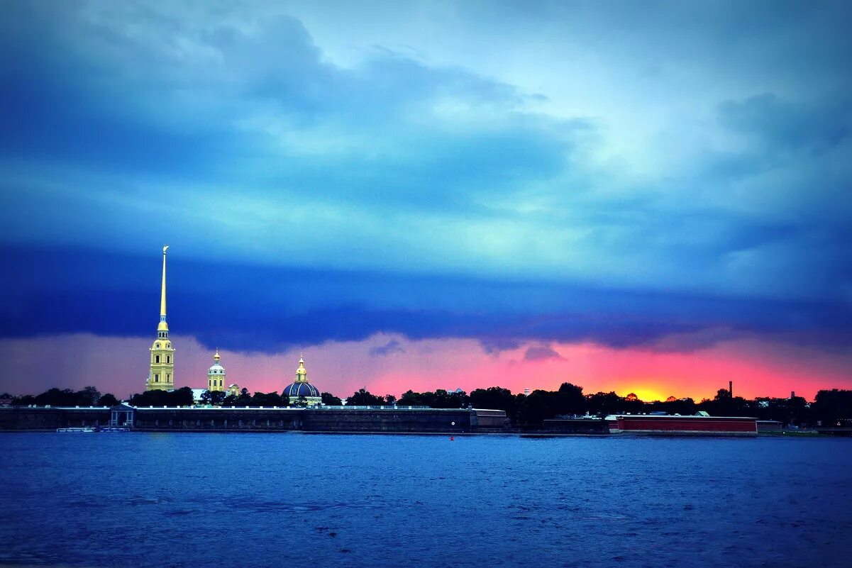 Река нева. Город стоит на неве. Город стоит на неве. Санкт петербург hd нева. Река нева.