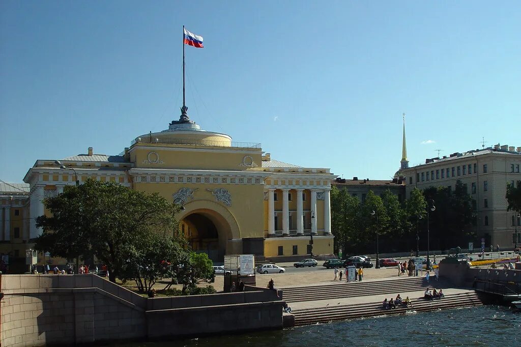 Адмиралтейство штаб ВМФ. Адмиралтейский остров в Санкт-Петербурге. Восточная арка Адмиралтейства в Санкт-Петербурге. Главный штаб Адмиралтейства в Санкт-Петербурге.