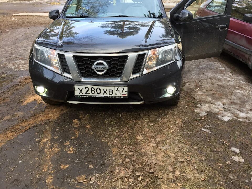 Дхо террано. ПТФ Ниссан Террано. Nissan Terrano 2014 альтернативные фары. Nissan Terrano 2020 противотуманки. ПТФ Ниссан Террано 2017 год.