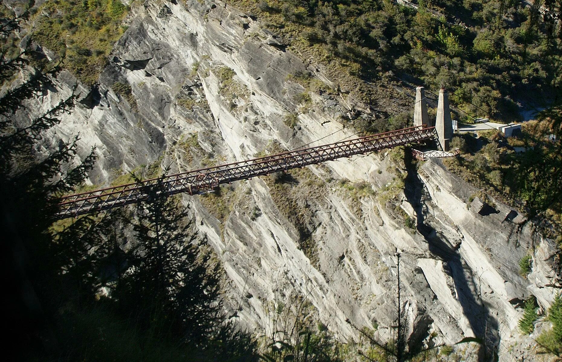 World most dangerous. Дорога каньон Скипперс. Skippers Road новая Зеландия. Новая Зеландия каньон.